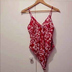 Sultry Contemporary Rose 🌹 bodysuit Forever 21